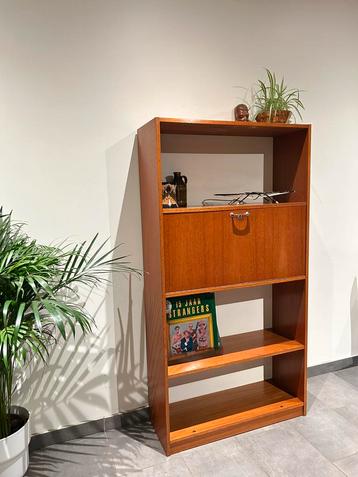 Midcentury kast beschikbaar voor biedingen