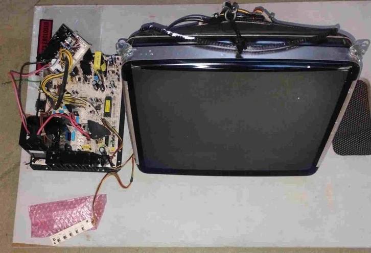 19 inch CRT monitor nieuw, Verzamelen, Automaten | Overige, Nieuw, Ophalen
