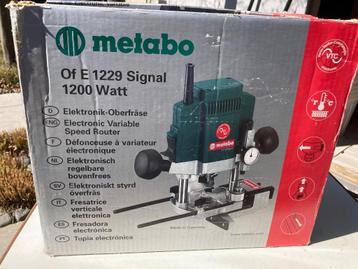 Boven frees of 1229 signal 1200w, Enlèvement ou Envoi, Comme neuf, Metabo