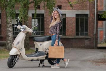 Venesi Scooter | Klasse A of B – Stijlvol en Zuinig Rijden   beschikbaar voor biedingen