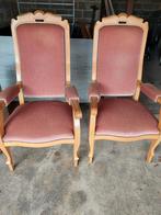 2 moi antiek stoelen te kop, Ophalen