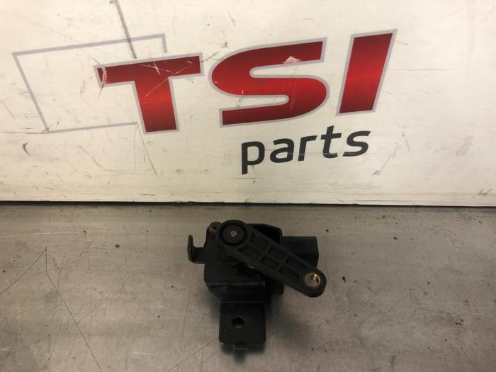 Régulateur d'hauteur Xenon d'un Volkswagen Golf, Autos : Pièces & Accessoires, Éclairage, Volkswagen, Utilisé, 3 mois de garantie