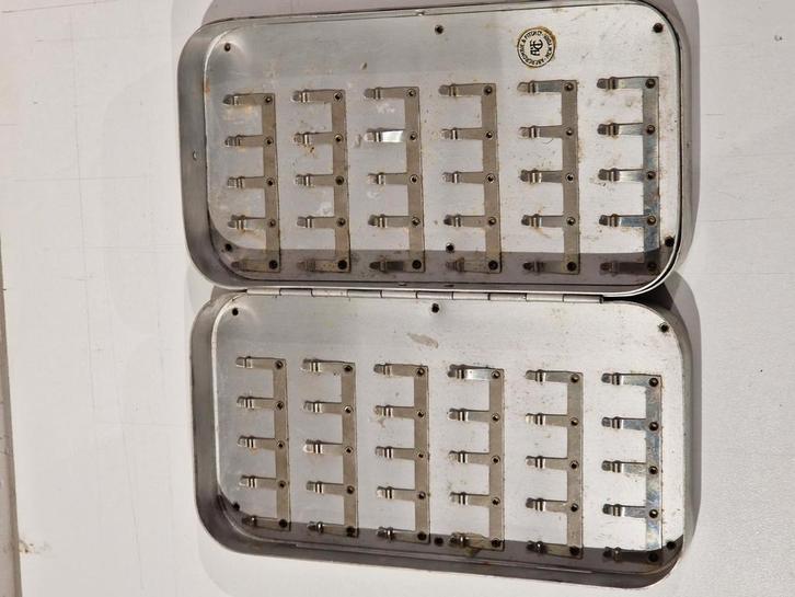 XL zeldzame wheatley made in England clip salmon  flybox, Watersport en Boten, Hengelsport | Vliegvissen, Gebruikt, Ophalen of Verzenden