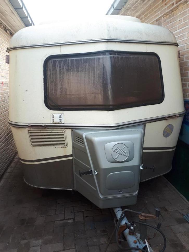 ariba pan familia, Caravanes & Camping, Caravanes, Particulier, jusqu'à 2, 500 - 750 kg, Autre, Eriba, jusqu'à 4 m, Toit relevable