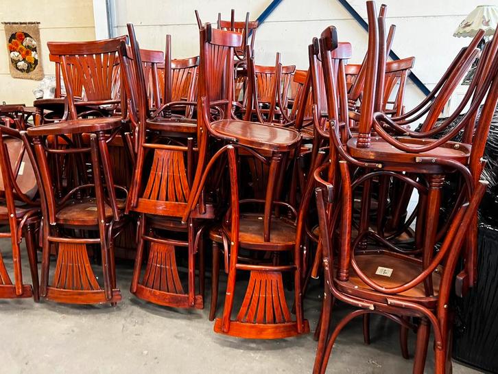 vintage houten stoel / bistro stoel / cafe stoel, Antiek en Kunst, Antiek | Meubels | Stoelen en Sofa's, Ophalen of Verzenden
