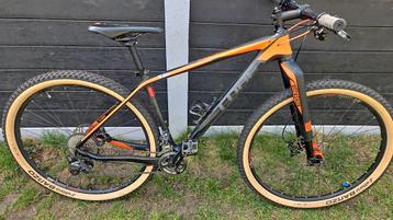 In perfecte staat. Eerst 29 Inc full carbon beschikbaar voor biedingen