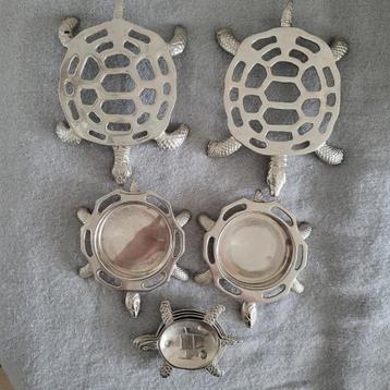 Set van messing onderzetters schildpadvorm beschikbaar voor biedingen