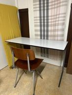 vintage bureautafel en stoel, Huis en Inrichting, Bureaus, Zo goed als nieuw, Ophalen, Bureau