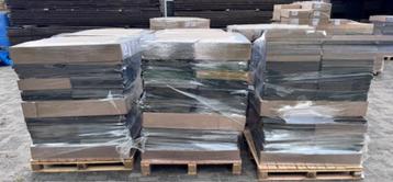 Desso tapijttegels kleurenmix nieuw B-keus beschikbaar voor biedingen