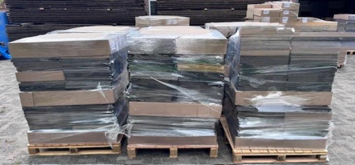 Desso tapijttegels kleurenmix nieuw B-keus, Huis en Inrichting, Stoffering | Vloerbedekking, Nieuw, Tapijttegels, Wit, Crème, Beige