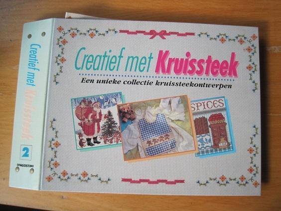 495 - Creatief met kruissteek 2 / incl. patronen, Boeken, Hobby en Vrije tijd, Zo goed als nieuw, Borduren en Naaien, Verzenden