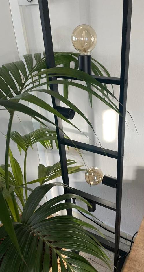 Staande industriële lamp 142cm hoog, Huis en Inrichting, Lampen | Vloerlampen, Zo goed als nieuw, Ophalen