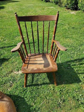 Zeer grote stoel/fauteuil in Louis XV-stijl beschikbaar voor biedingen