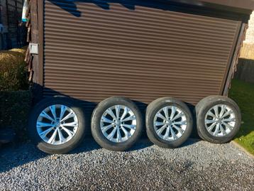 Jantes et pneus vw Tiguan d origine  beschikbaar voor biedingen