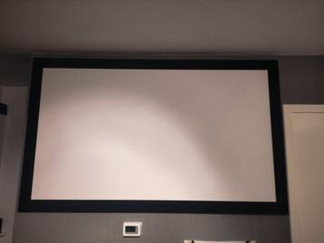 Vast projectiescherm Beamax A-Velvet 83" beschikbaar voor biedingen