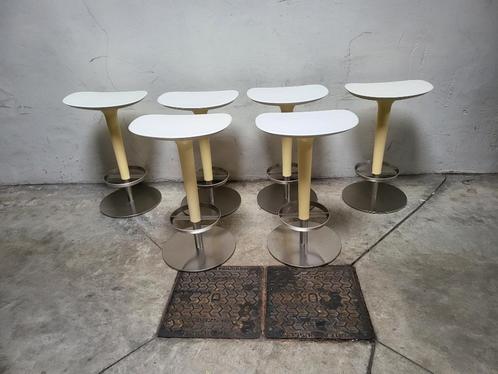Design Arper BABAR barkrukken ( 6 Stuks), Huis en Inrichting, Barkrukken, Gebruikt, 60 tot 90 cm, Kunststof, Metaal, 5 krukken of meer