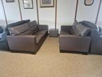 TAUPE BUFFELLEDEREN SALON MET POEF 3 EN 2 ZIT, Ophalen, Gebruikt, Leer