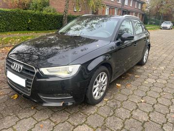 Audi a3 1.6 tdi Automatique 17000 km!! 09/2014 euro6, Autos, Audi, Achat, Euro 6, Carnet d'entretien, 5 portes
