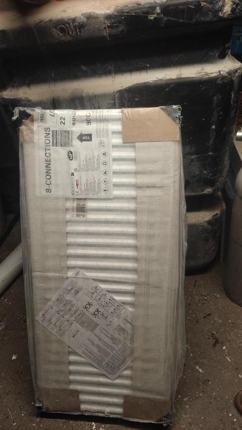 Radiator Stelrad Novello 8 -  900x400mm - 958 Watt - Type 22, Doe-het-zelf en Bouw, Verwarming en Radiatoren, Nieuw, Radiator