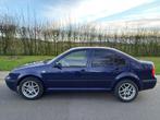 VW Bora 1.6i 16V 105 Ch Speedway Airco 4 Deuren, Auto's, Volkswagen, Voorwielaandrijving, 4 deurs, Stof, 4 cilinders