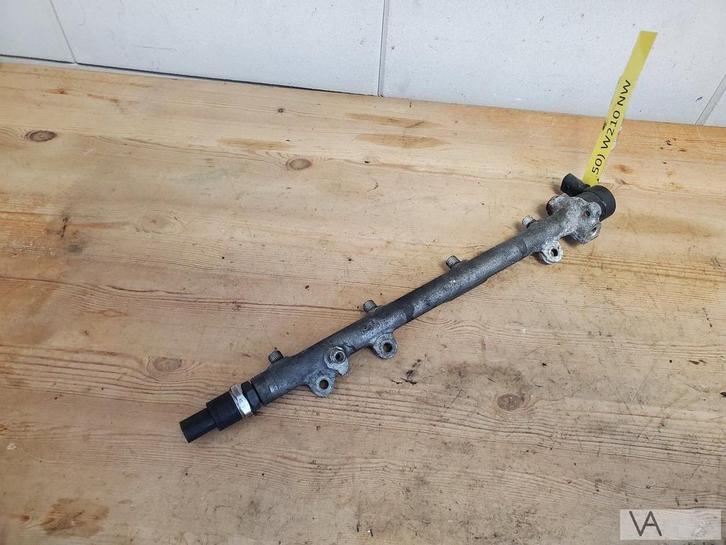 Mercedes 2.2 cdi diesel galerij a6110700095 met sensoren €40, Auto-onderdelen, Brandstofsystemen, Mercedes-Benz, Gebruikt, Ophalen of Verzenden