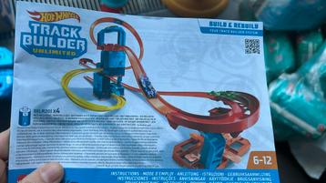 Hot wheels track builder beschikbaar voor biedingen