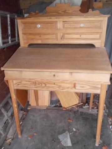 BUREAU beschikbaar voor biedingen