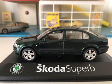 Skoda Superb ‘02-‘08 1/43 beschikbaar voor biedingen