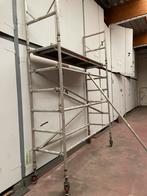 Location échafaudage mobile hauteur du plancher 2m60, Bricolage & Construction, Enlèvement, Utilisé