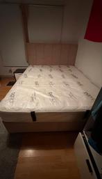 Bed zonder het matras gloed nieuw, Ophalen