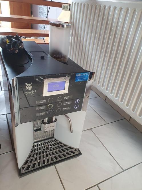 Machine professionnelle à CAFÉ, Zakelijke goederen, Horeca | Keukenapparatuur, Gebruikt, Ophalen of Verzenden