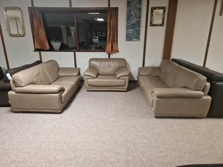 TAUPE BUFFELLEDEREN SALON 3+2+1 ZIT, Huis en Inrichting, Zetels | Voetbanken en poefs, Gebruikt, Leer, Ophalen