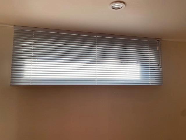 jaloezieën, Maison & Meubles, Ameublement | Rideaux & Stores à lamelles, Comme neuf, Moins de 100 cm, 100 à 150 cm, Blanc, Enlèvement