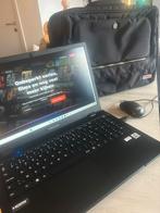 Medion core i5 + laptoptas enkel gebruikt voor opleiding, Enlèvement, Comme neuf