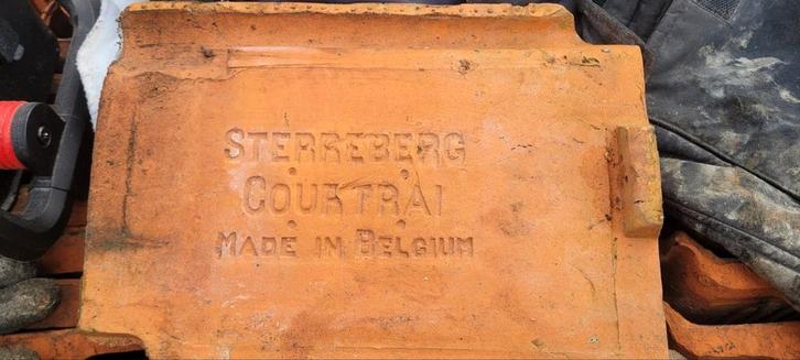 Dakpannen in kratten: Sterreberg - Pottelberg - Marcke, Bricolage & Construction, Tuiles & Revêtements de toit, Utilisé, Tuiles