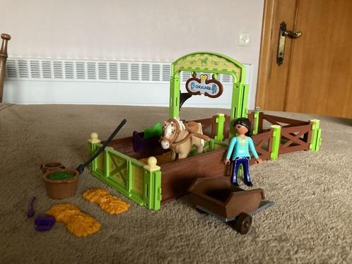 Playmobil Spirit Pru & Chica Linda met paardenbox (complete, Kinderen en Baby's, Speelgoed | Playmobil, Zo goed als nieuw, Complete set