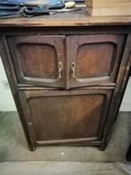 Antiek kleine kast te Gent, Ophalen