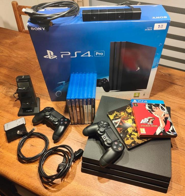Playstation 4, Consoles de jeu & Jeux vidéo, Consoles de jeu | Sony PlayStation 4, Comme neuf, Pro, 1 TB, Avec 2 manettes, Avec jeux