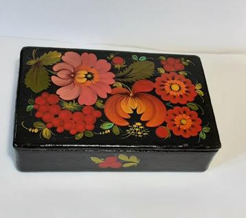 Boîte ancienne en laque russe, Enlèvement ou Envoi