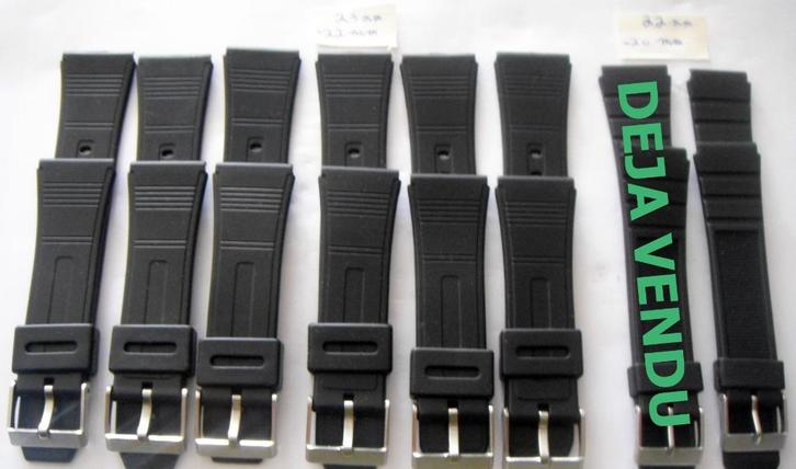 Bracelet sport fin et strié en silicone, 20 ou 22 mm, NEUF, Handtassen en Accessoires, Armbanden, Nieuw, Kunststof of Plastic