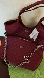 2 sacs Guess, un sac à bandoulière et un sac à main, Envoi, Sac à main