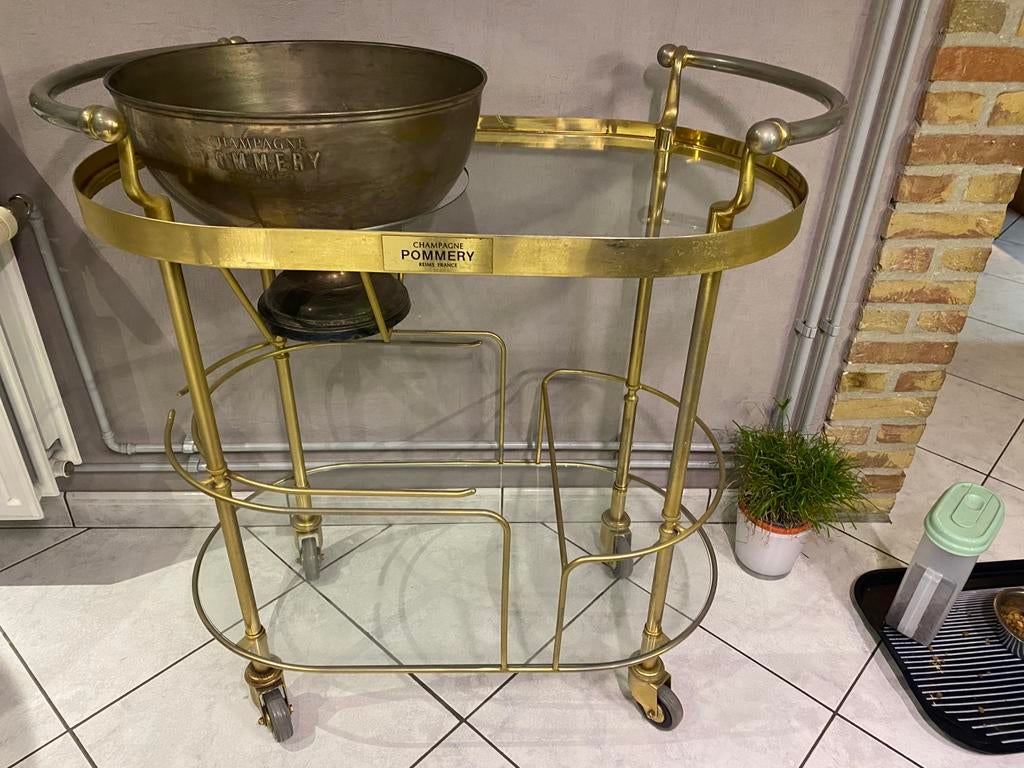 Champagne kar pommery, Enlèvement