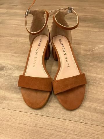 Schoenen Hampton Bays beschikbaar voor biedingen