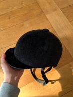 Paardrijhelm, Ophalen