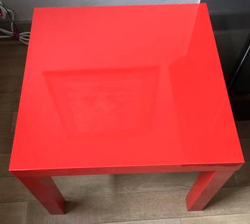 Tafel beschikbaar voor biedingen