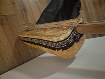 Guembri traditionele instrument  beschikbaar voor biedingen