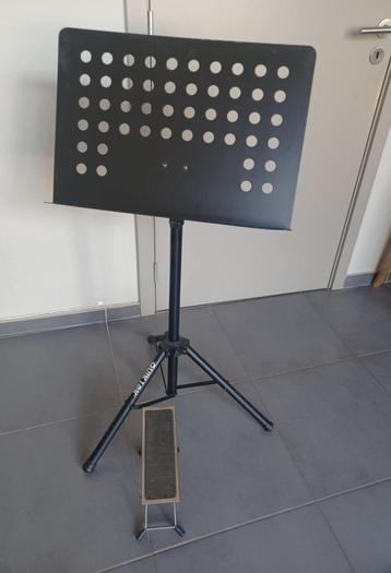 Pupitre réglable et pliable pour musiciens, Musique & Instruments, Pieds, Enlèvement, Utilisé, Pied, Hautbois