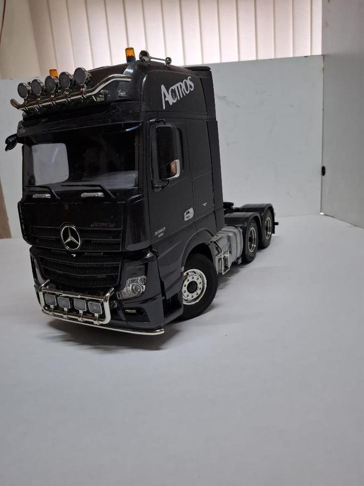 Rc truck mercedes Actros, Hobby en Vrije tijd, Modelauto's | Overige schalen, Zo goed als nieuw, Bus of Vrachtwagen, Ophalen