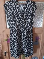 Zwart-witte zomerjurk, Wit, Maat 42/44 (L), Ophalen of Verzenden, Zo goed als nieuw