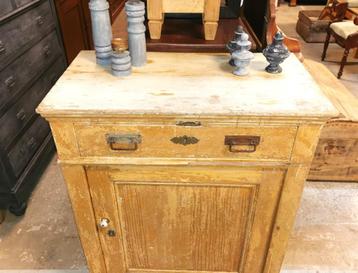 Antiek brocante bijzet kast met eiken blad H 105 B 78 D 42 beschikbaar voor biedingen